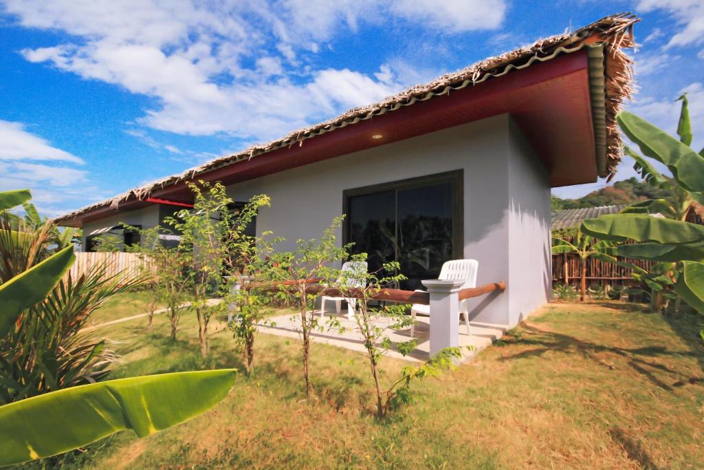 The Villa Laemhin Lagoon Resort Phuket Екстериор снимка